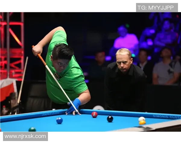 上海篮球队在世界杯积分榜上以59分稳居第一名展现强劲实力 上海篮球队在世界杯积分榜上以59分稳居第一名展现强劲实力