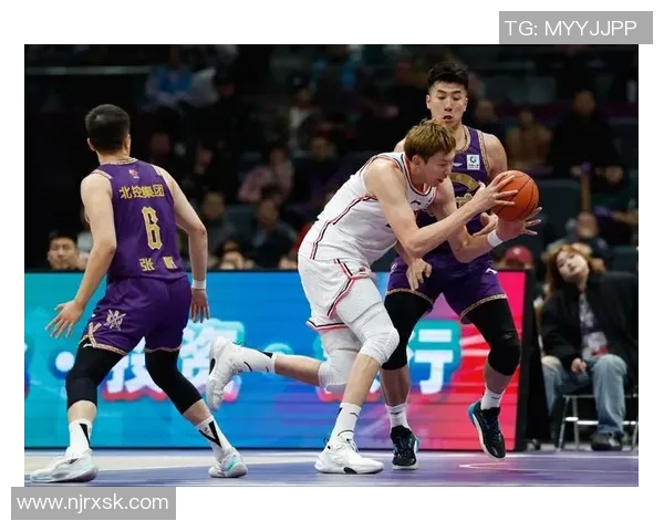 北控与广厦对决分析:球队状态战术布局及关键球员表现全解析 北控与广厦对决分析:球队状态战术布局及关键球员表现全解析